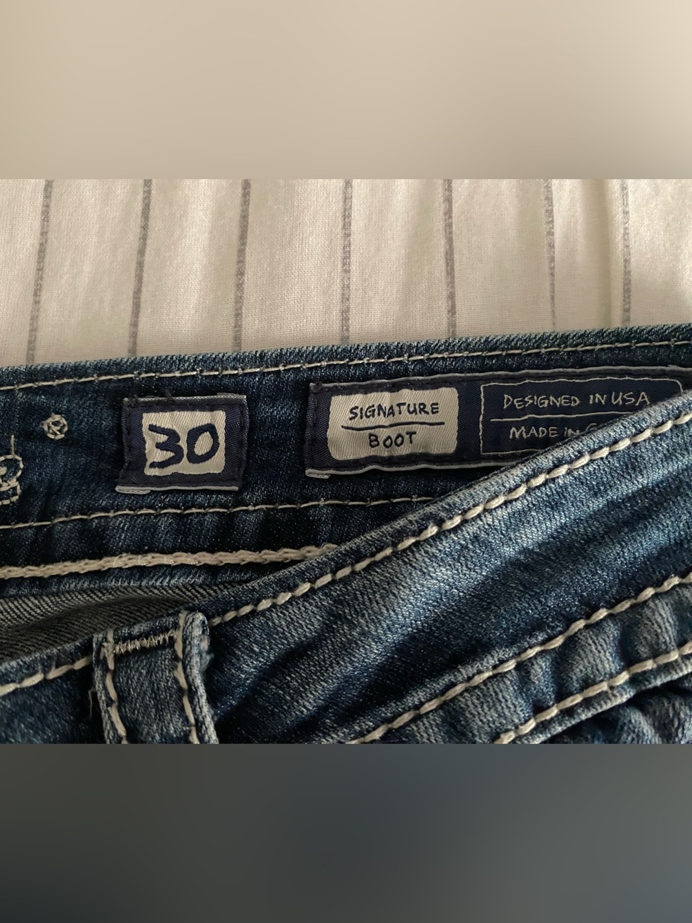🦋 Miss Miss Angel Wing Cross Jeans 🦋 - Picture 7 of 8